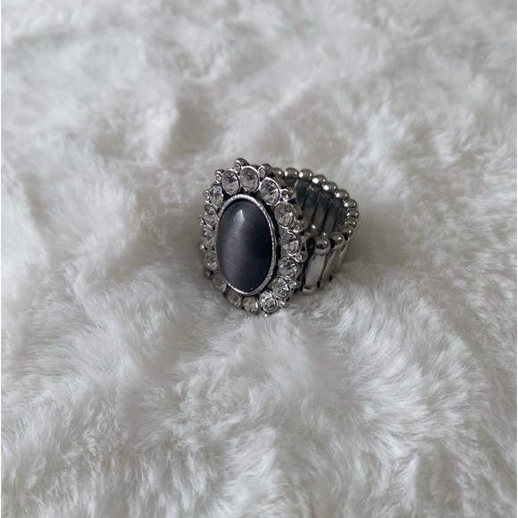 Beautiful New good condition ring - Picture 1 of 4